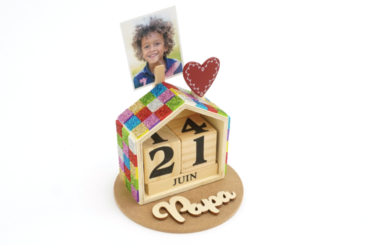 idée cadeau fête des pères calendrier - Activités manuelles fête des pères - 10doigts.fr - 2