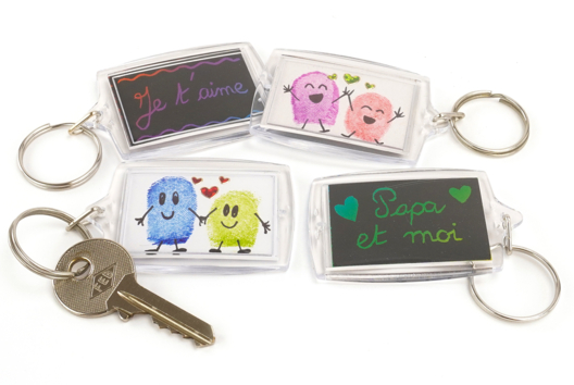 idée cadeau fête des pères porte clés empreinte - Activités manuelles fête des pères - 10doigts.fr - 2