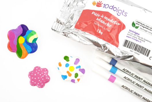 magnet fleurs argile - Activités manuelles Été - 10doigts.fr - 2