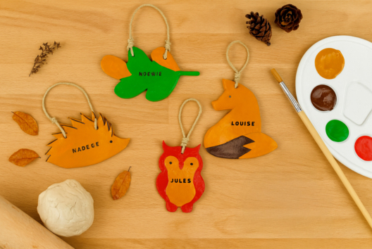 plaque de porte automne - Activités manuelles modelage - 10doigts.fr - 2