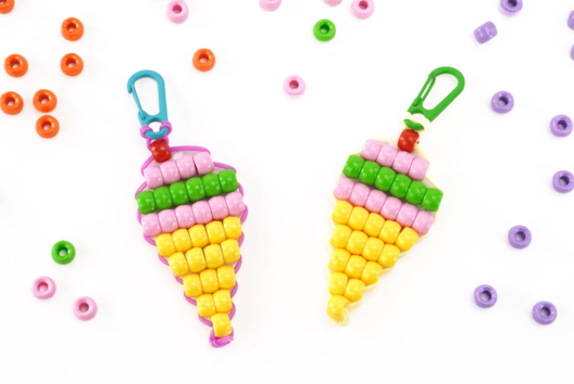 pony beads glace - Activités manuelles pour fabriquer vos porte-clés - 10doigts.fr