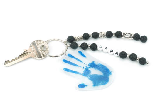 porte clé empreinte de main fête des pères plastique fou magique - Activités manuelles fête des pères - 10doigts.fr - 2