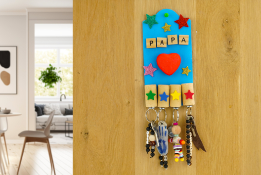 Porte-clef mural fete des peres cadeau - Activités manuelles fête des mères - 10doigts.fr