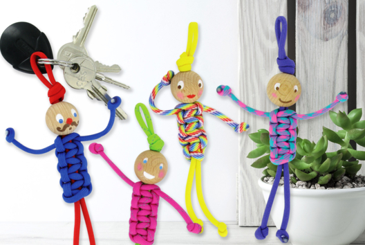 porte clés paracorde bonhomme fete des pères mères enfants - Activités manuelles fête des mères - 10doigts.fr