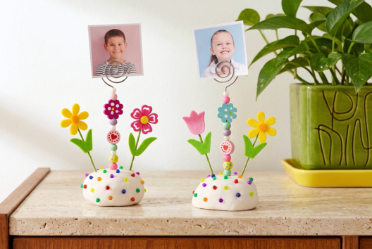 porte photo fête des mères idée cadeau - Activités manuelles Fête des Mères : des idées cadeaux à fabriquer avec amour - 10doigts.fr