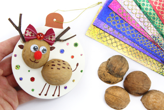 renne coquille de noix boule sapin noël - Activités manuelles Noël - 10doigts.fr