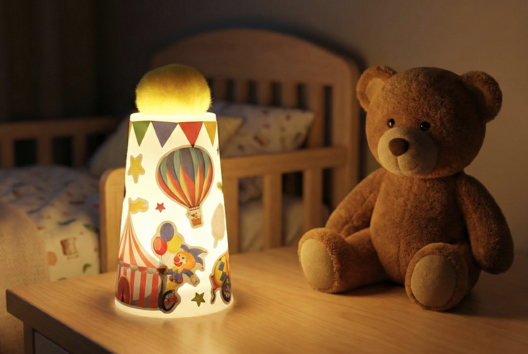 Veilleuse enfants cirque chambre DIY - Activités manuelles Carnaval, Mardi gras - 10doigts.fr