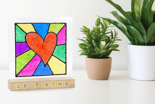 vitrail coeur fête des mères cadeau DIY enfants - Activités manuelles fête des mères - 10doigts.fr