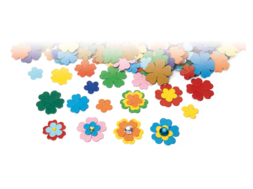 Déco printanière avec des fleurs en carte