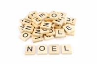 Lettres de scrabble mot "NOEL" - 24 lettres - Objets en bois Noël - 10doigts.fr
