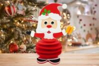 Pères Noël en feutrine - 6 père-noël - Kits créatifs de Noël pour les enfants - 10doigts.fr