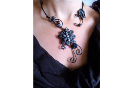 Collier de fête en fimo - Perles, bracelets, colliers - 10doigts.fr