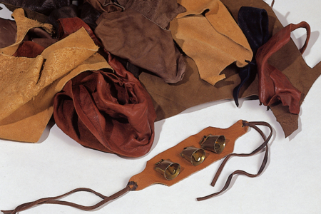 Chutes de cuir, couleurs assorties - 500 gr - Patchwork - Mercerie créative – 10doigts.fr