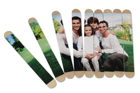 puzzle photo avec bâtonnets en bois - Activités manuelles fête des mères – 10doigts.fr