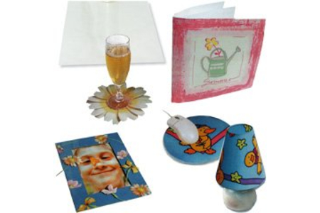 Feuilles en PVC auto-adhésives translucide (Polyphane) - Film plastique, rhodoïd – 10doigts.fr