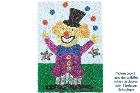 Carton plume ou plaque polystyrène : créations avec des paillettes cuvettes rondes à trou - Carton plume et polystyrène – 10doigts.fr