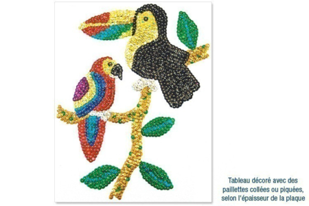 Carton plume ou plaque polystyrène : créations avec des paillettes cuvettes rondes à trou - Carton plume et polystyrène – 10doigts.fr