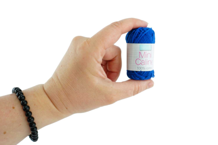 6 pelotes mini Caline : couleurs basiques - Fils à tricoter – 10doigts.fr