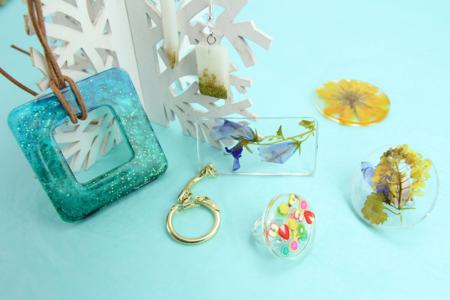 bijoux en résine - Moules pour plâtre, savon, béton ... – 10doigts.fr