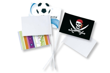 Drapeaux blancs à décorer - Ballons, guirlandes, serpentins – 10doigts.fr