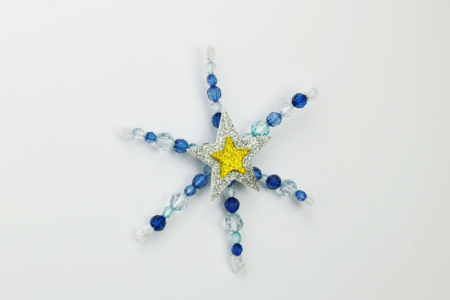 flocon étoile de Noël en perles - Activités manuelles enfants Hiver – 10doigts.fr