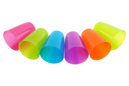 Gobelets colorés en plastique - Vaisselle jetable et réutilisable – 10doigts.fr