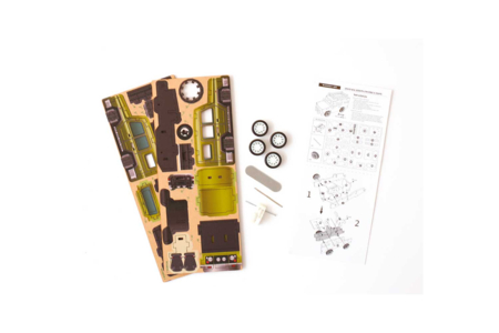 Maquette véhicule à friction 4 x 4 - Maquettes en bois – 10doigts.fr