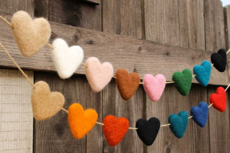 Pelotes de laine cardée - 10 couleurs - Feutrage, laine cardée – 10doigts.fr