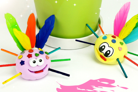 petite bébêtes rigolotes pâte à modeler enfants activité - Activités manuelles personnages rigolos – 10doigts.fr