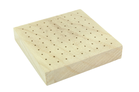 plaques en bois à trous - Kits éducatifs – 10doigts.fr