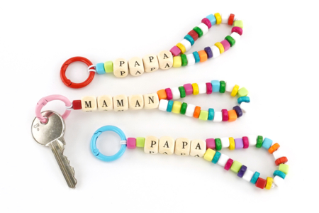 porte clés fête des parents enfants cadeau - Activités manuelles pour fabriquer vos porte-clés – 10doigts.fr