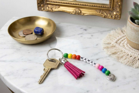 Porte-clés maman - Activités manuelles Fête des Mères : des idées cadeaux à fabriquer avec amour – 10doigts.fr