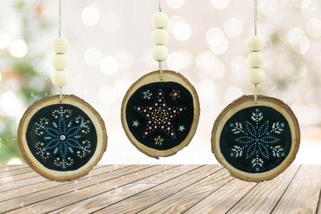 Rondin Bois Suspension Noel Sapin - Activités manuelles bricolages de Noël – 10doigts.fr