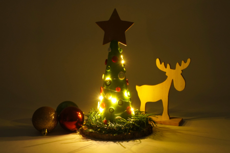 sapin lumineux cône noël DIY - Activités manuelles bricolages de Noël – 10doigts.fr