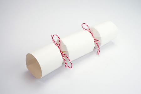 Set de 30 crackers de Noël en carte forte blanche à personnaliser - Papiers cadeaux et sacs – 10doigts.fr