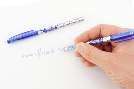 stylo bleu effacable - Ecriture – 10doigts.fr