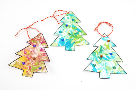 technique marbling activite enfant - Activités manuelles décorations du sapin de Noël – 10doigts.fr
