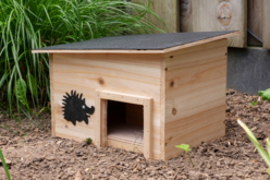 abri cabane hérisson - Jardinage enfants - 10doigts.fr