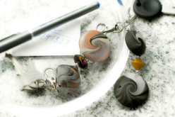 collier pate fimo stardust - Pâtes Fimo Effect : donnez une dimension magique à vos modelages - 10doigts.fr