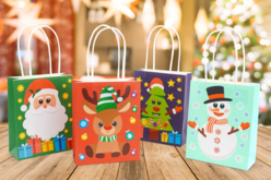 Kit sacs cadeaux Noël + Gommettes - 4 pièces - Papiers cadeaux et sacs - 10doigts.fr