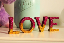 lettres paillettes love - Déco en bois brut - 10doigts.fr