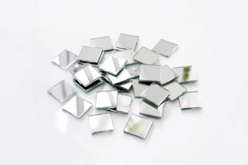 Miroirs carrés 1,5 cm - 30 pièces - Miroirs à coller - 10doigts.fr