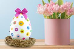 Œuf de Pâques dans un nid de paille - Accessoires décoratifs de Pâques - 10doigts.fr