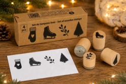 Tampons Noël en bois- 4 motifs assortis - Pochoirs et tampons de Noël - 10doigts.fr