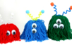 Bricolage Monstres Pompons Halloween - Activités manuelles Halloween – 10doigts.fr