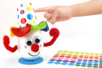 Clown rigolo et son joli chapeau - Pompons – 10doigts.fr