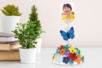 Porte-photo orné de fleurs en papier - Décorations à coller – 10doigts.fr