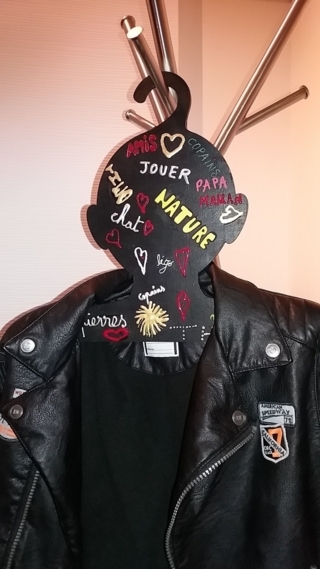 Cintre enfant - Créations d'enfant - 10doigts.fr