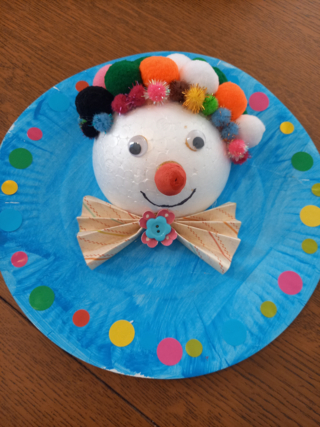 Petit clown joyeux - 10doigts.fr