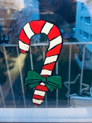 dessins à coller sur les fenêtres - Créations d'enfant - 10doigts.fr